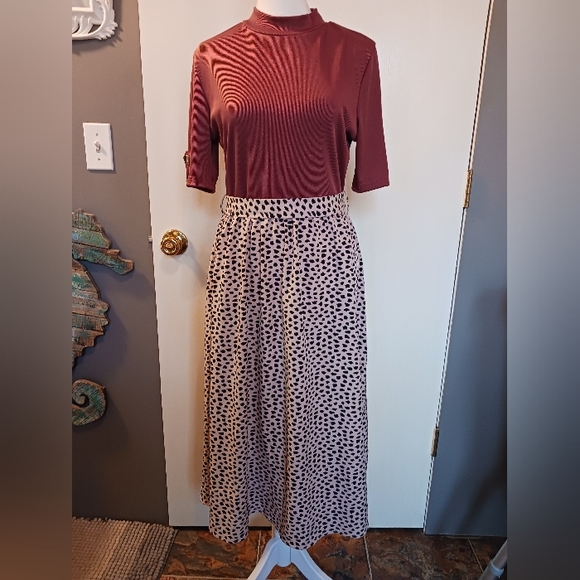 SHEIN Dresses & Skirts - Modest Leopard Print Maxi Dress Womens L 8-10. Like New.